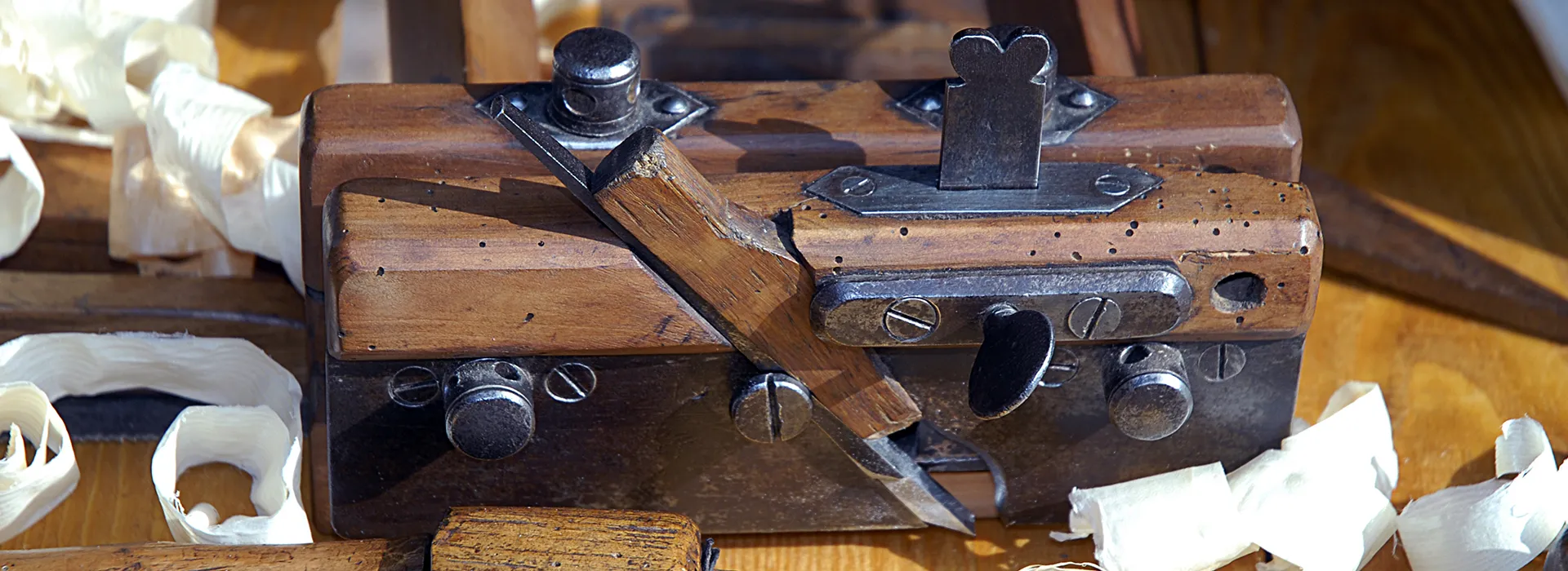 Detailsaufnahme von gebrauchten Tischlerwerkzeugen